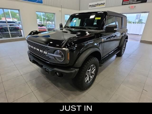 2023 Ford Bronco Base Advanced — photo 1 of 26