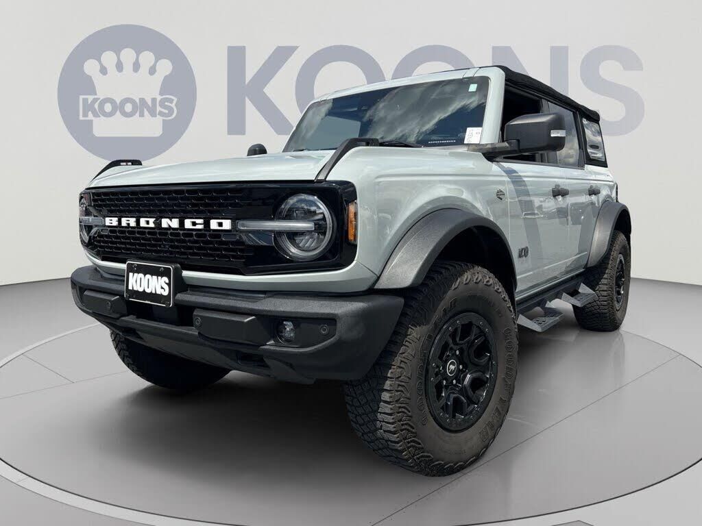 2022 Ford Bronco Black Diamond Advanced — photo 1 of 1