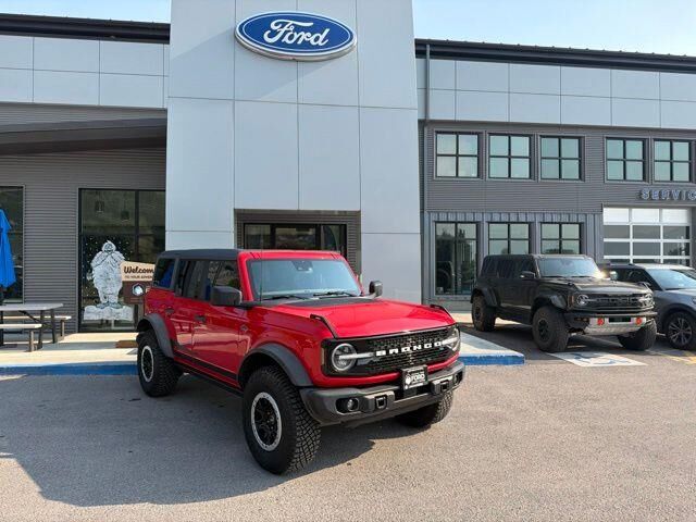 2023 Ford Bronco Wildtrak Advanced — photo 1 of 26