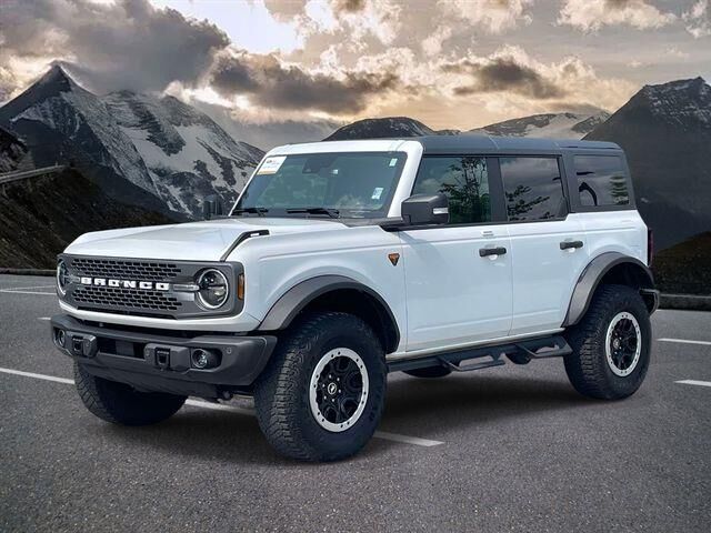 2023 Ford Bronco Outer Banks Advanced — photo 1 of 13