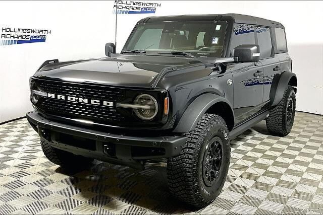 2022 Ford Bronco Base Advanced — photo 1 of 5