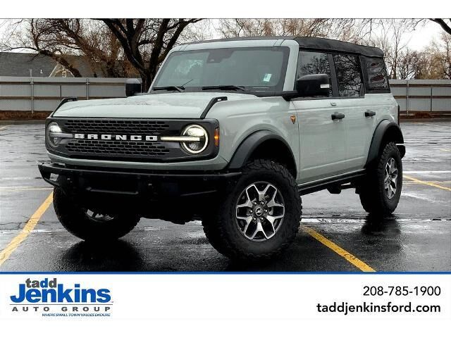 2023 Ford Bronco Big Bend Advanced — photo 1 of 13