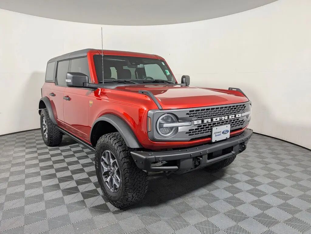 2023 Ford Bronco Badlands Advanced — photo 1 of 13