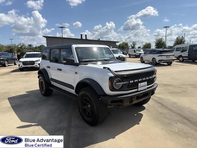 2023 Ford Bronco Base Advanced — photo 1 of 26