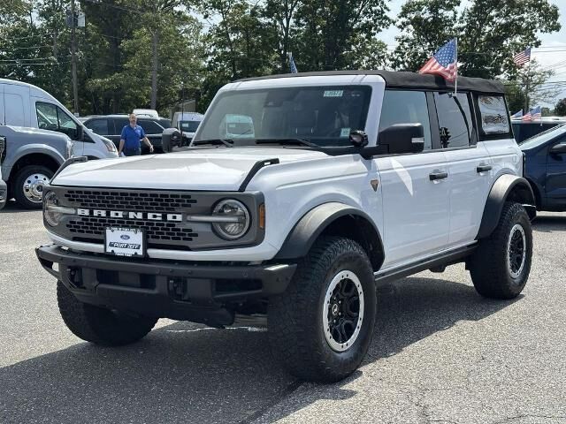 2021 Ford Bronco Black Diamond Advanced — photo 1 of 26