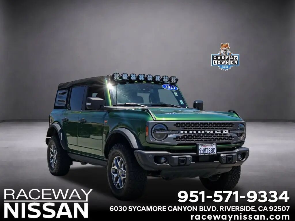 2023 Ford Bronco Base Advanced — photo 1 of 13