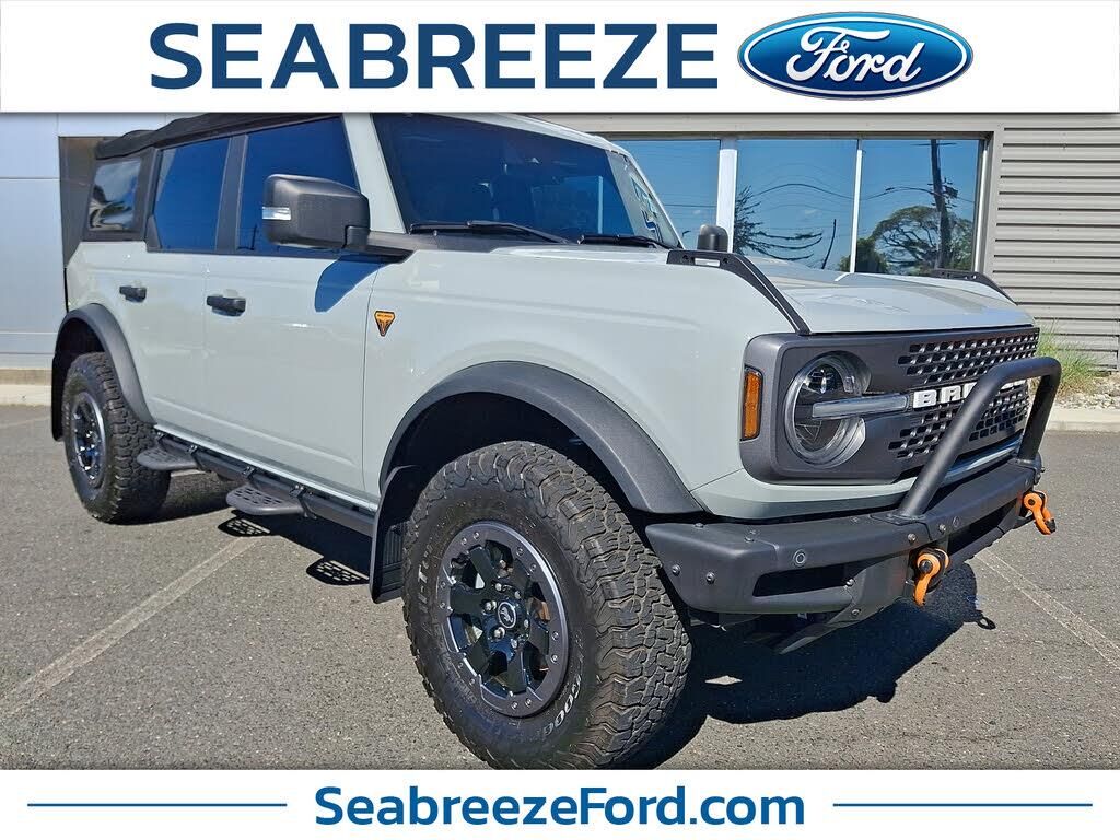 2022 Ford Bronco Badlands Advanced — photo 1 of 14