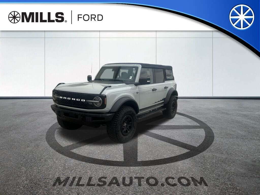 2022 Ford Bronco Outer Banks Advanced — photo 1 of 2