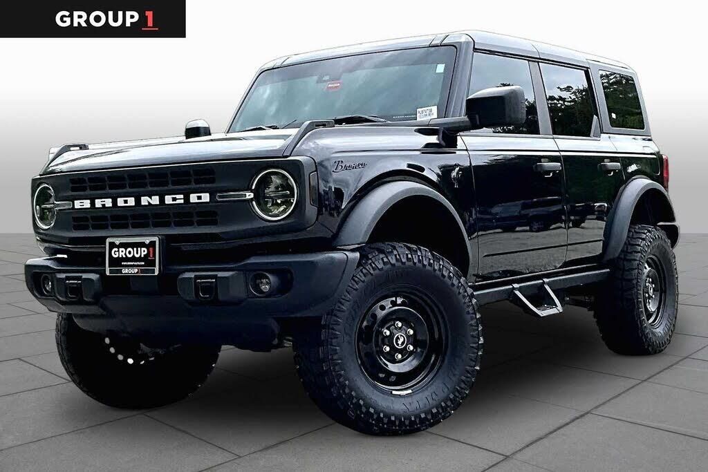 2023 Ford Bronco Black Diamond Advanced — photo 1 of 1