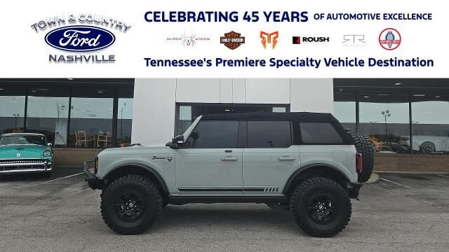 2021 Ford Bronco First Edition Advanced — photo 1 of 26