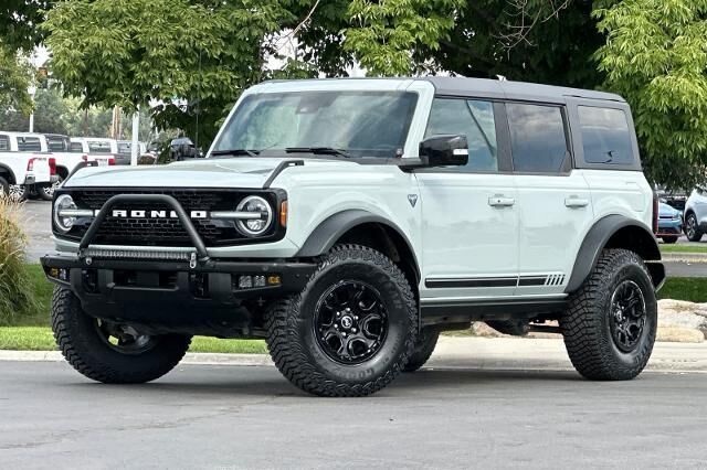 2021 Ford Bronco First Edition Advanced — photo 1 of 26