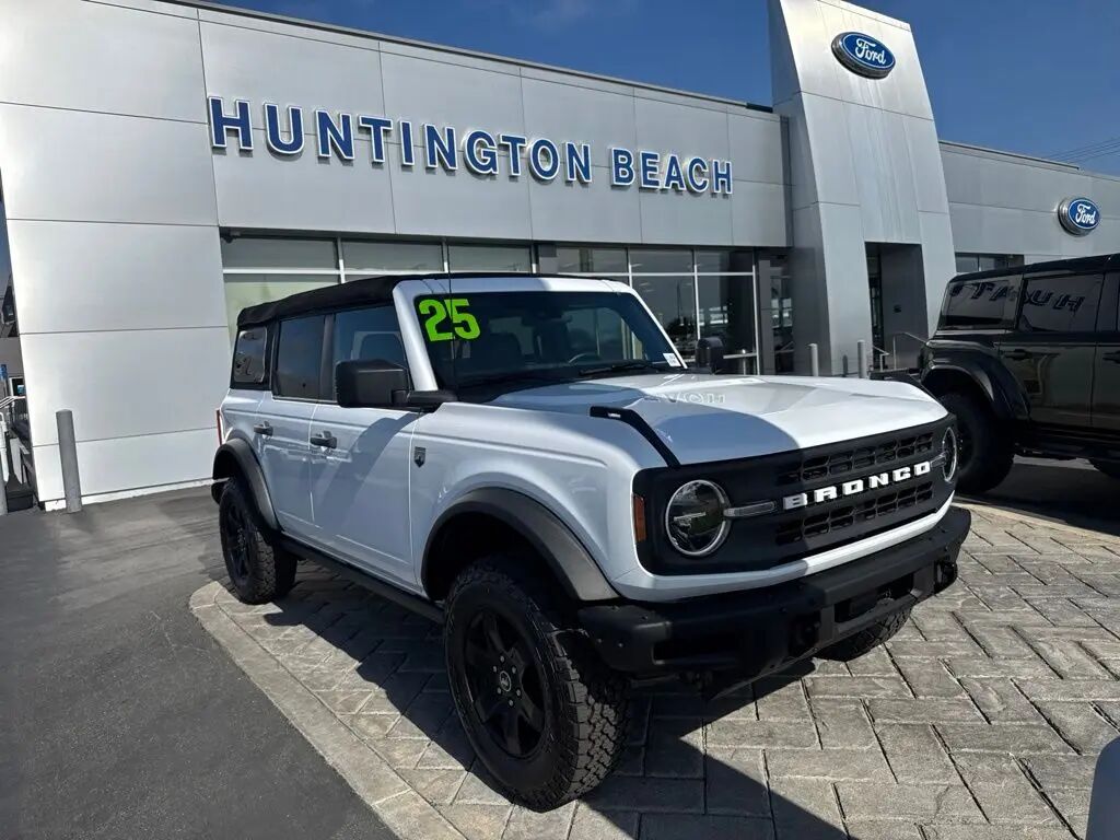 2025 Ford Bronco Big Bend — photo 1 of 13
