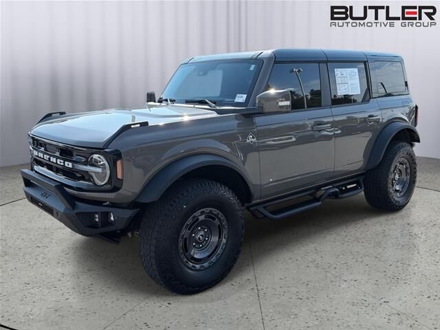 2025 Ford Bronco Outer Banks — photo 1 of 26