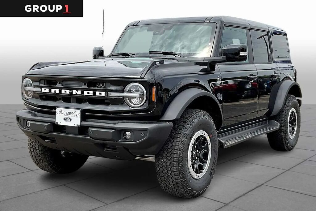 2025 Ford Bronco Outer Banks — photo 1 of 13