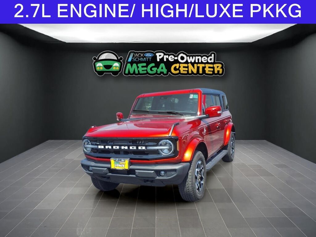 2024 Ford Bronco Outer Banks — photo 1 of 2