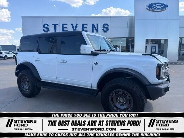 2025 Ford Bronco Outer Banks — photo 1 of 39