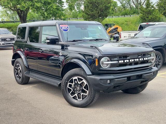 2025 Ford Bronco Outer Banks — photo 1 of 26