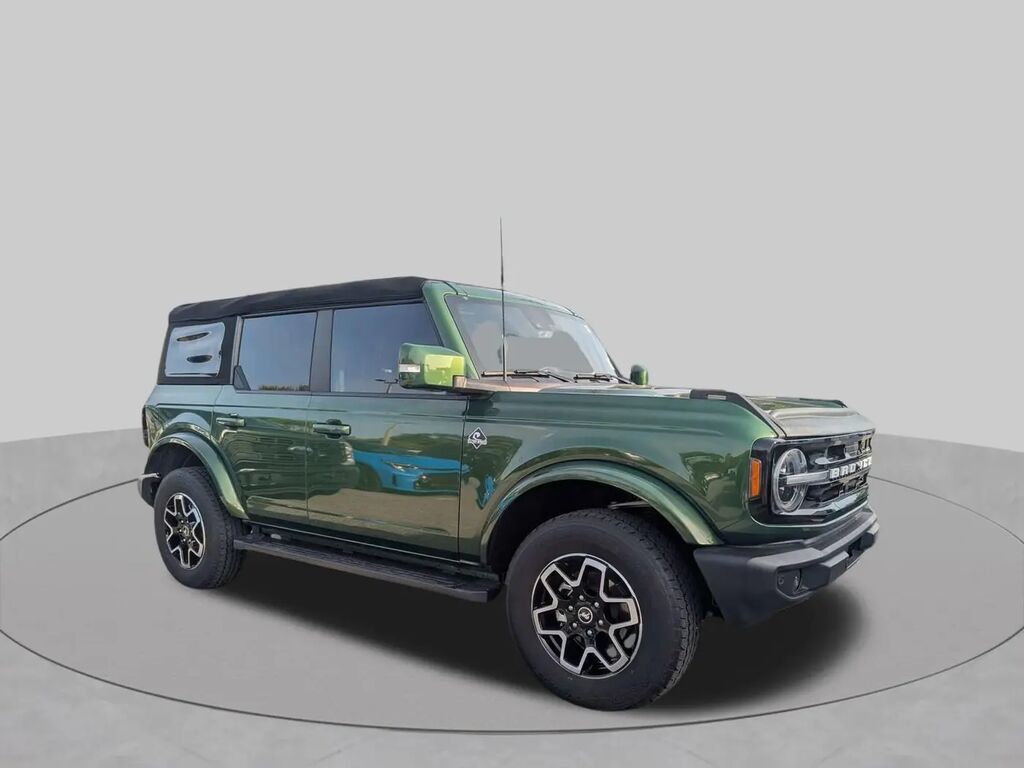 2024 Ford Bronco Outer Banks — photo 1 of 23