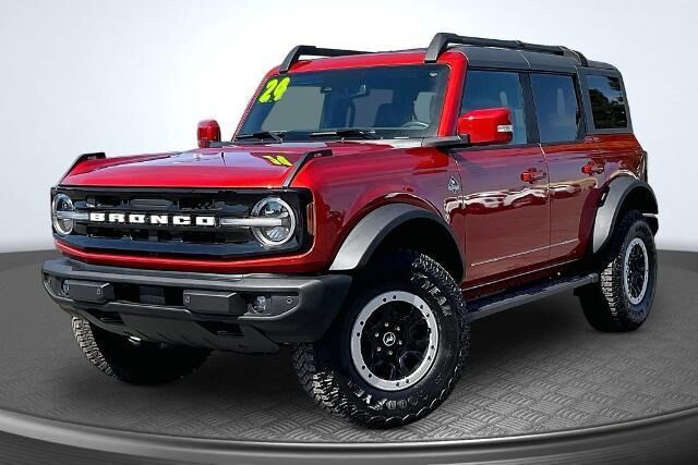 2024 Ford Bronco Outer Banks