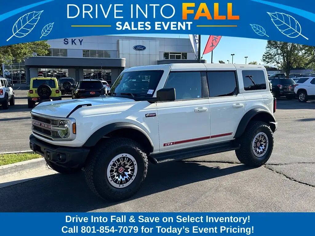 2026 Ford Bronco Outer Banks — photo 1 of 13