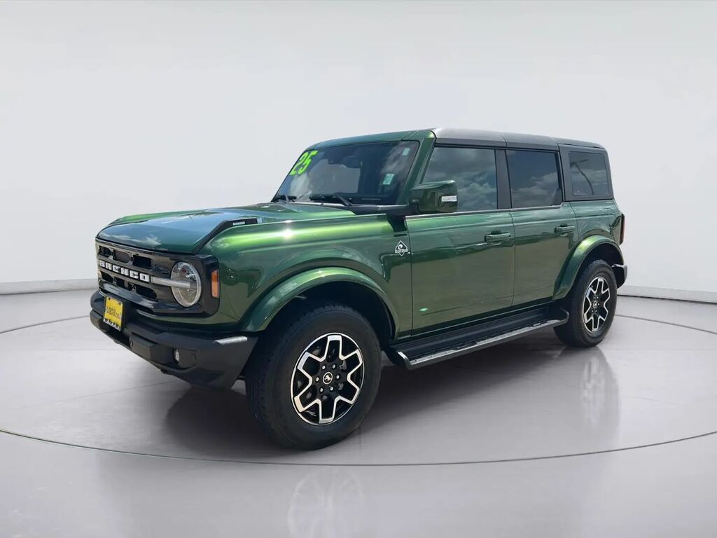 2025 Ford Bronco Outer Banks — photo 1 of 13