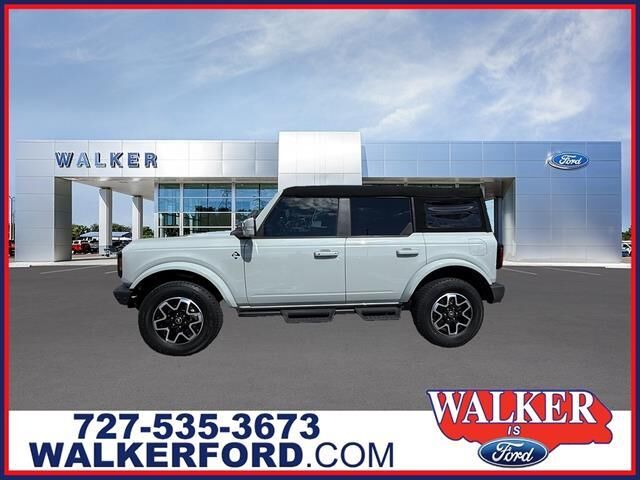 2024 Ford Bronco Outer Banks — photo 1 of 26