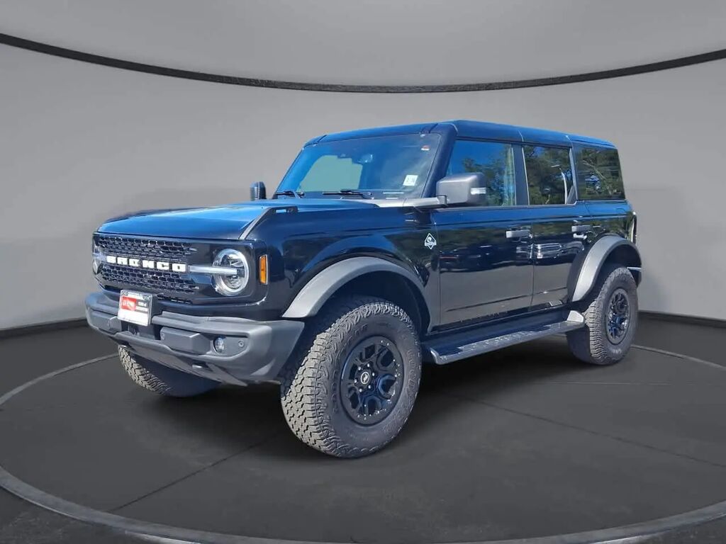 2025 Ford Bronco Outer Banks — photo 1 of 13