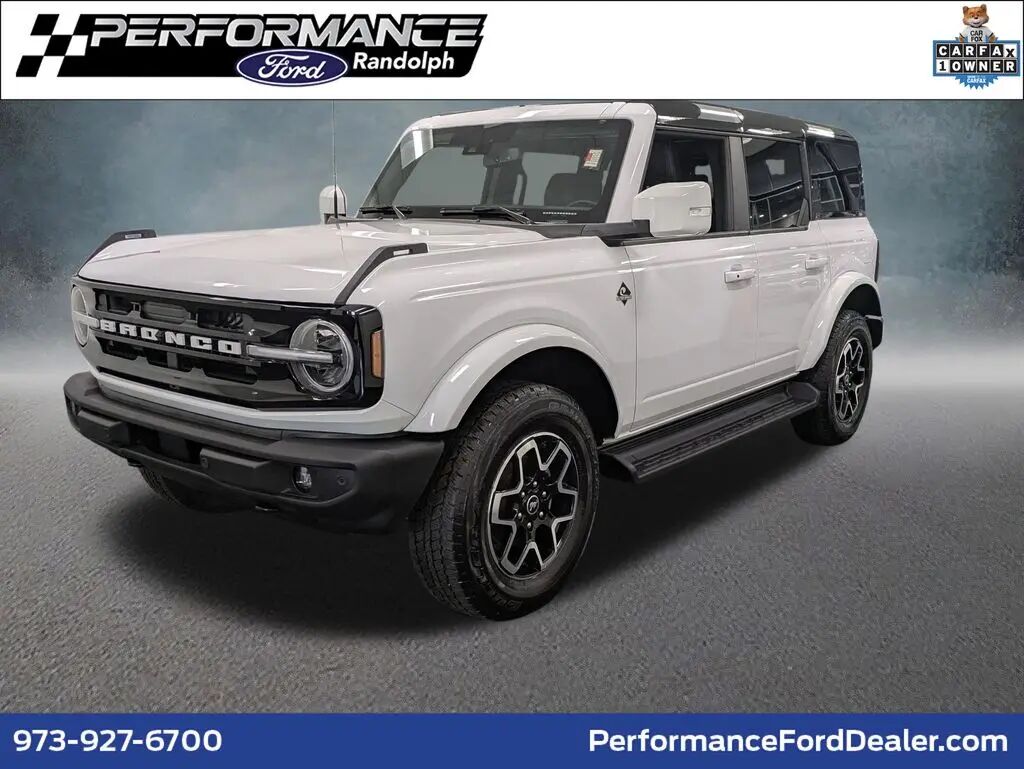 2025 Ford Bronco Outer Banks — photo 1 of 13
