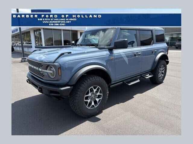 2024 Ford Bronco Badlands — photo 1 of 26