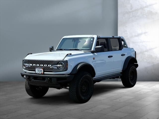 2024 Ford Bronco Badlands — photo 1 of 26
