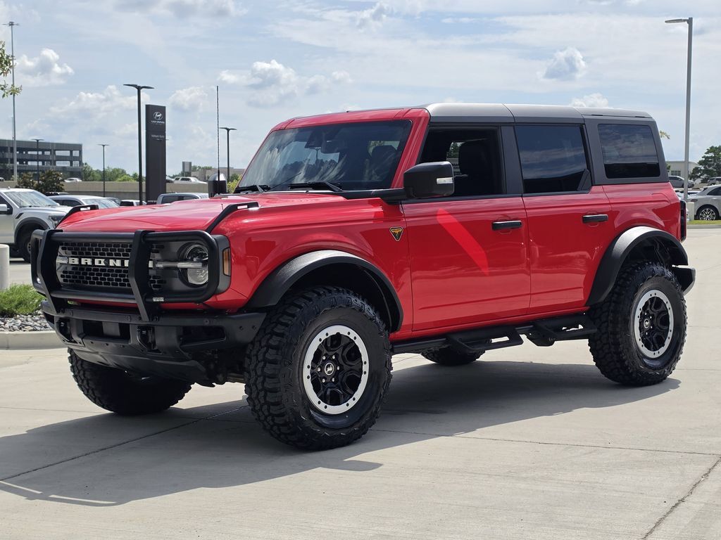 2024 Ford Bronco Badlands — photo 1 of 13