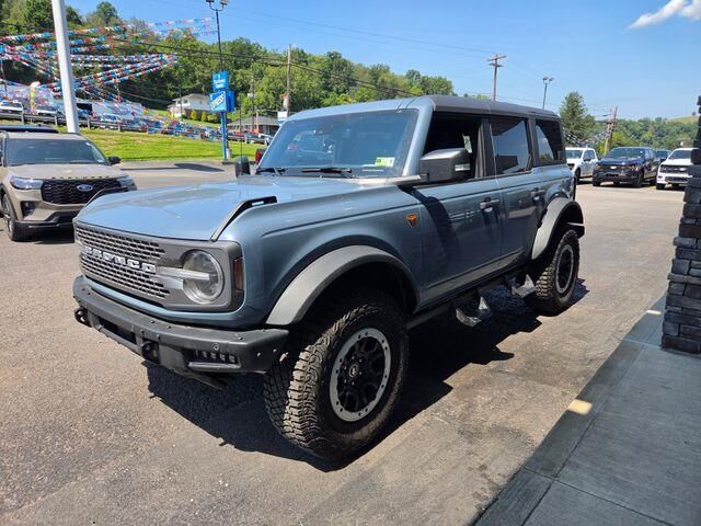 2024 Ford Bronco Badlands — photo 1 of 26