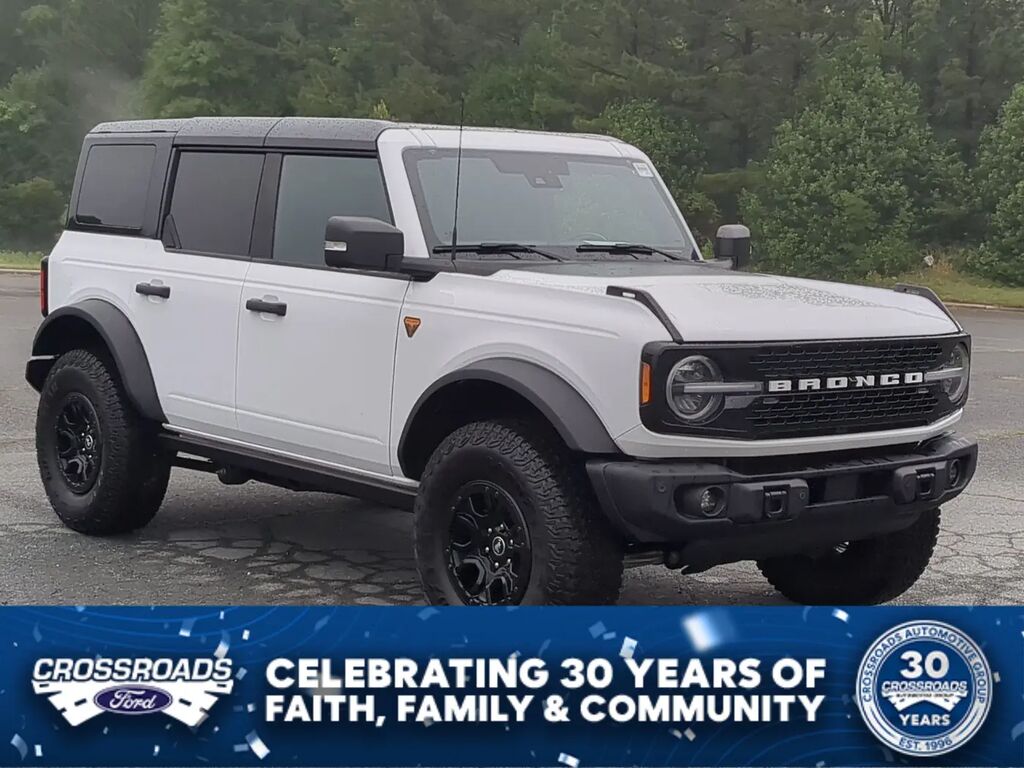 2025 Ford Bronco Badlands — photo 1 of 14