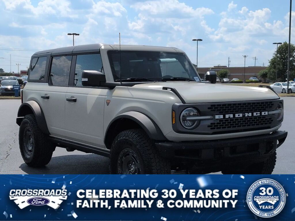 2025 Ford Bronco Badlands — photo 1 of 14