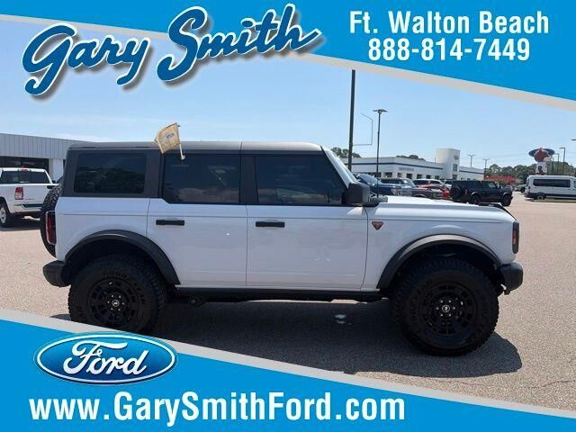 2026 Ford Bronco Badlands — photo 1 of 26
