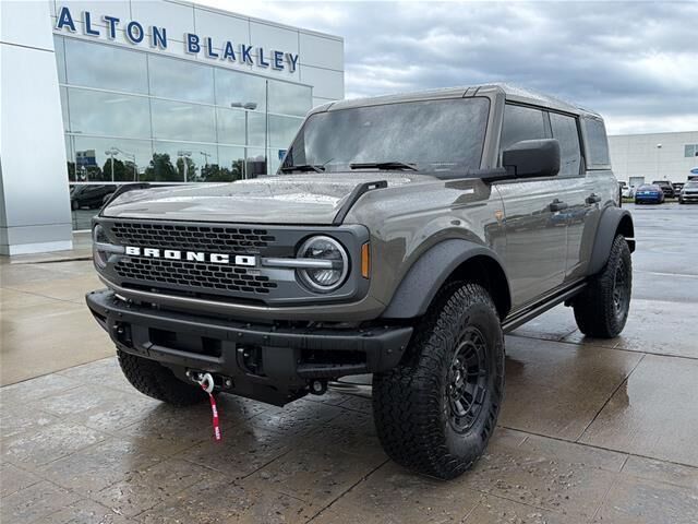 2026 Ford Bronco Badlands — photo 1 of 26
