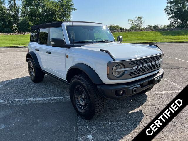 2025 Ford Bronco Badlands — photo 1 of 13