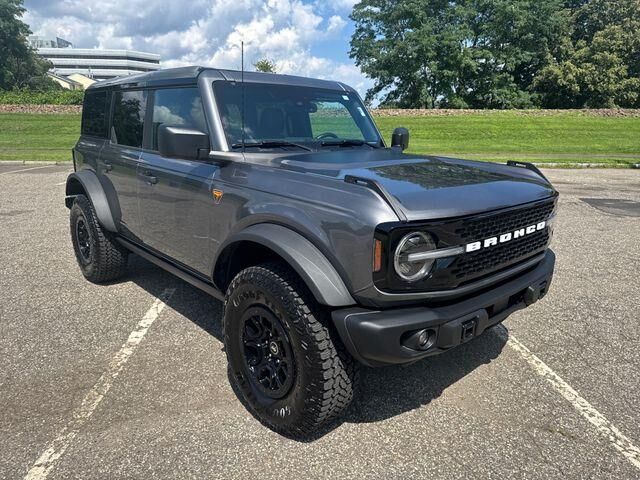 2025 Ford Bronco Badlands — photo 1 of 26