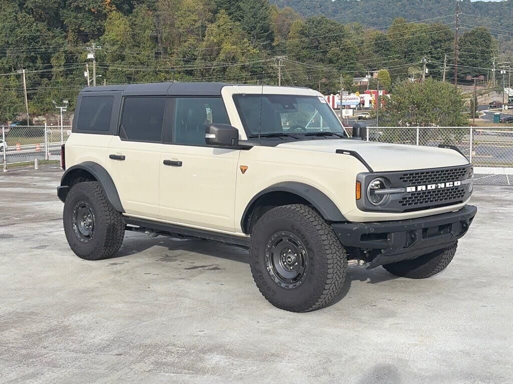 2025 Ford Bronco Badlands — photo 1 of 1