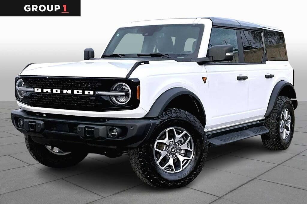 2025 Ford Bronco Badlands — photo 1 of 13