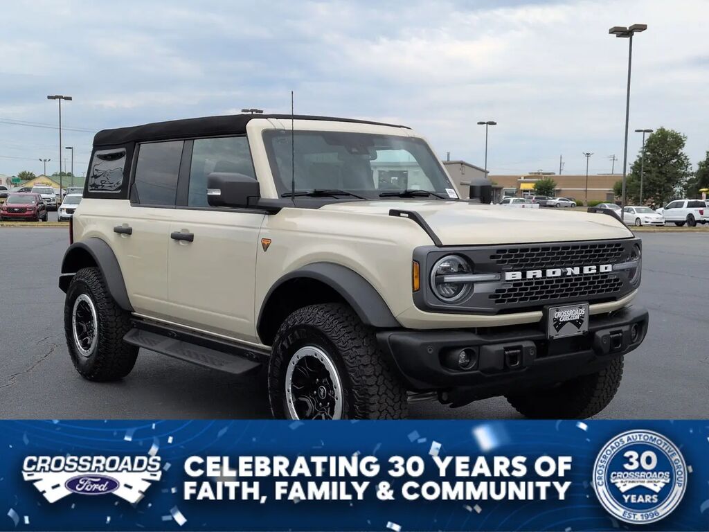 2025 Ford Bronco Badlands — photo 1 of 14