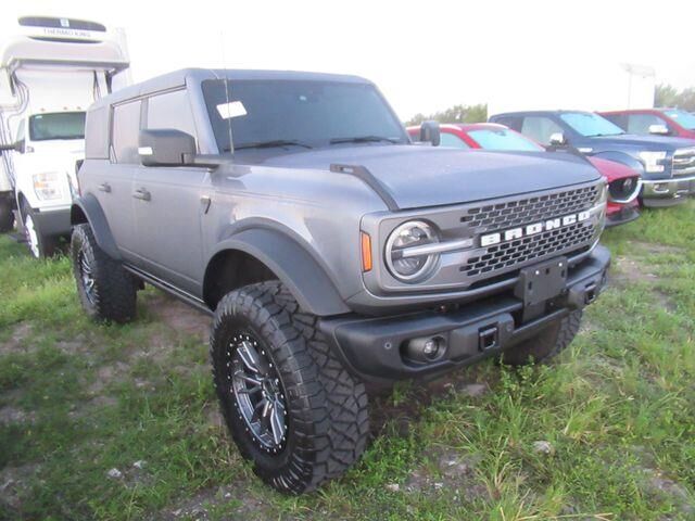 2025 Ford Bronco Badlands — photo 1 of 26