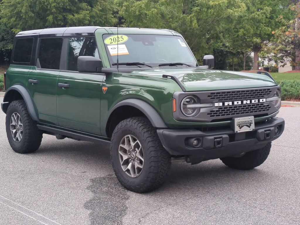 2025 Ford Bronco Badlands — photo 1 of 13