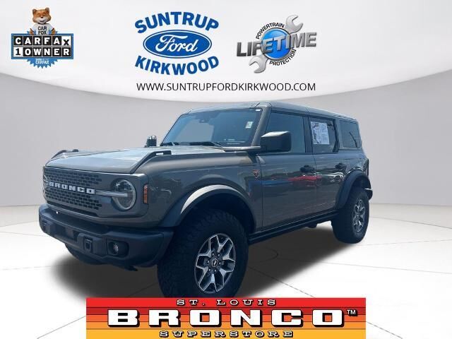 2025 Ford Bronco Badlands — photo 1 of 12