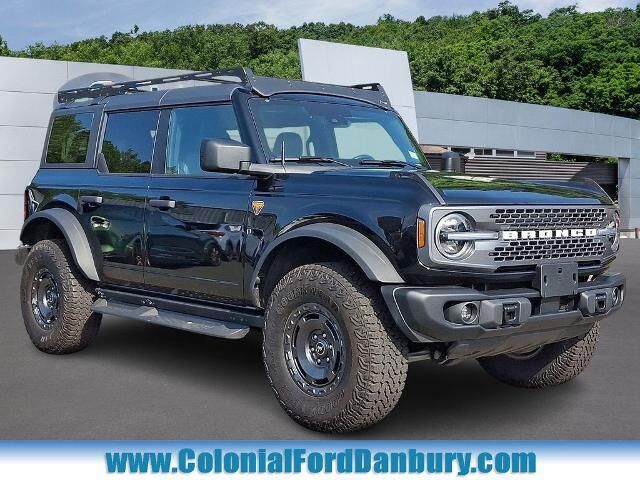 2025 Ford Bronco Badlands — photo 1 of 26