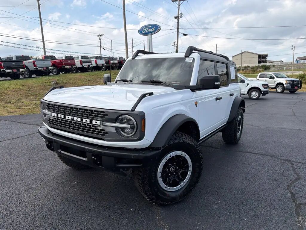 2024 Ford Bronco Badlands — photo 1 of 13
