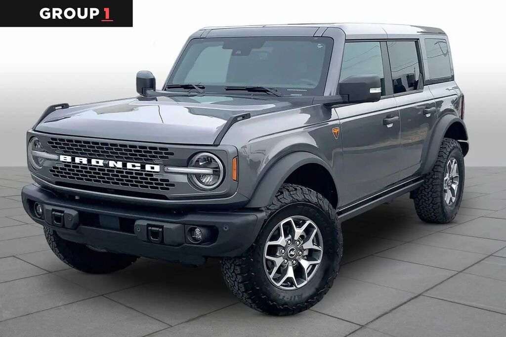 2025 Ford Bronco Badlands — photo 1 of 25
