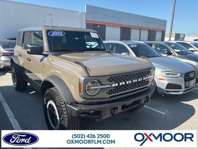2025 Ford Bronco Badlands — photo 1 of 13