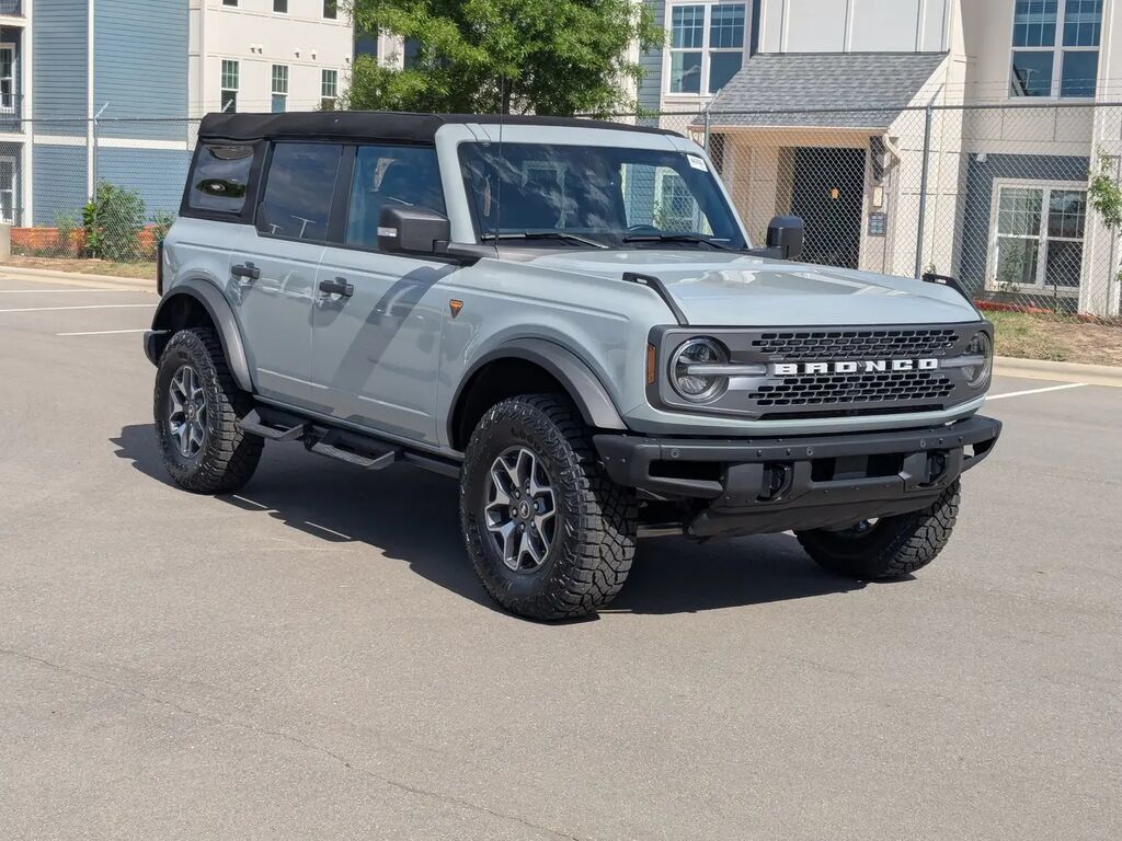 2024 Ford Bronco Badlands — photo 1 of 13
