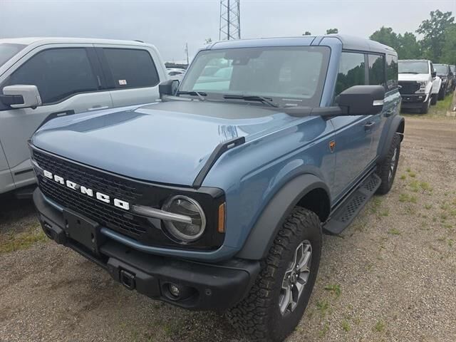 2025 Ford Bronco Badlands — photo 1 of 26